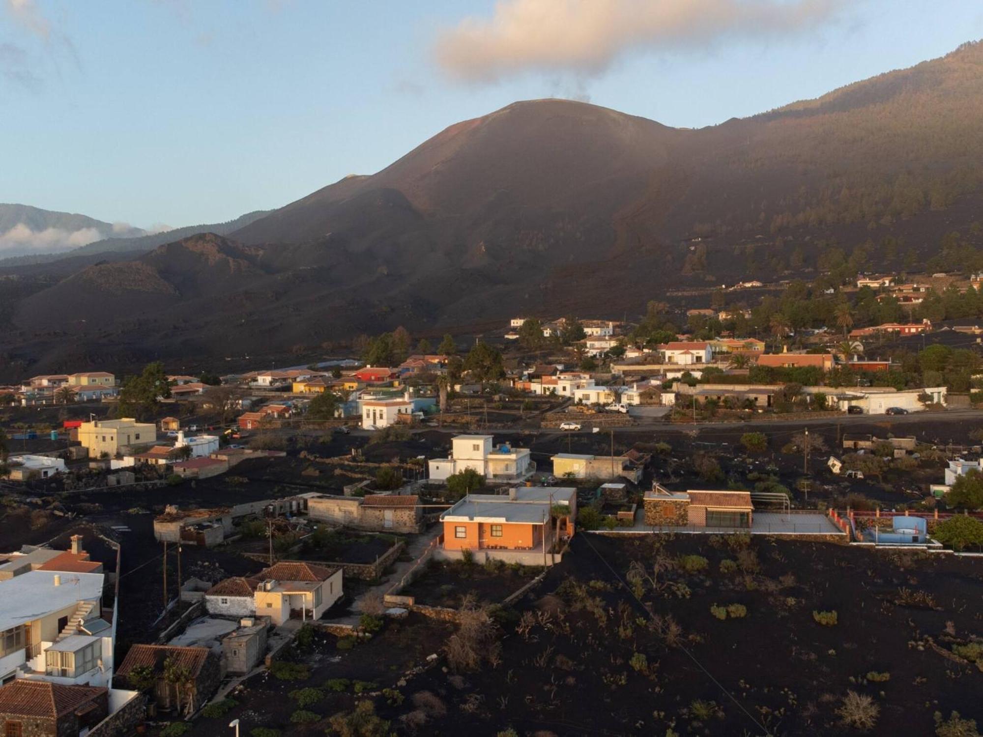 Finca Las Huellas - Moderno Apartamento Con Vistas Al Mar Y Al Volcan Los Llanos De Aridane Exterior foto