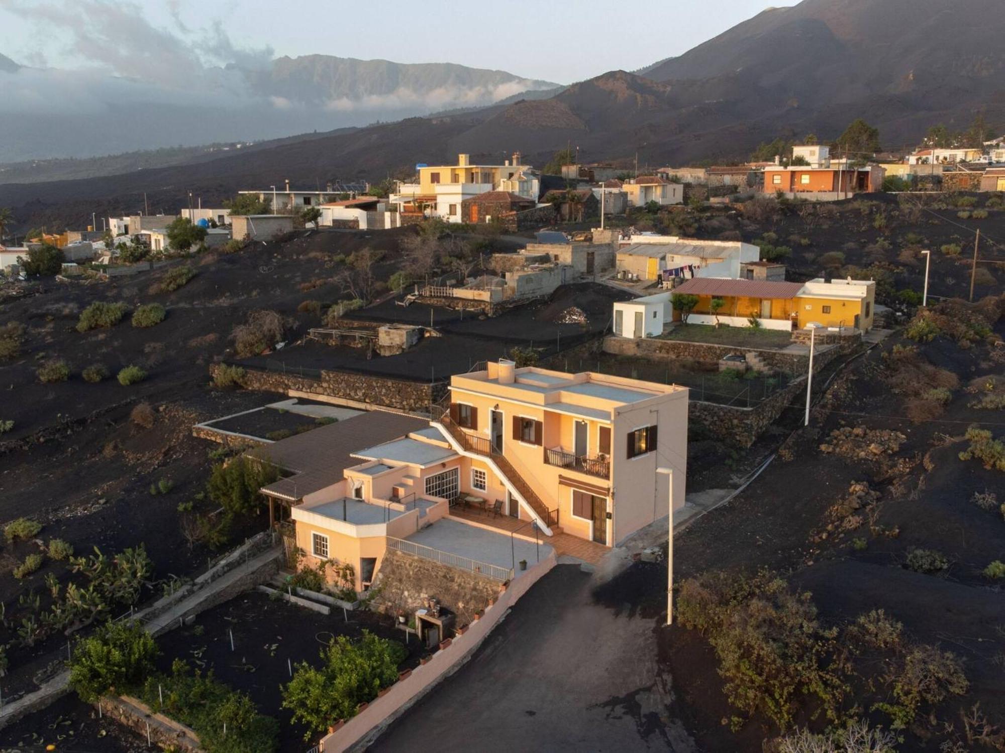 Finca Las Huellas - Moderno Apartamento Con Vistas Al Mar Y Al Volcan Los Llanos De Aridane Exterior foto
